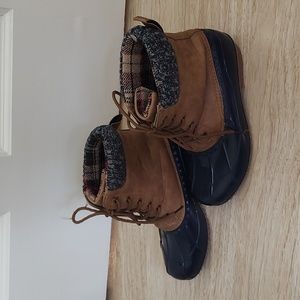 Duck boots